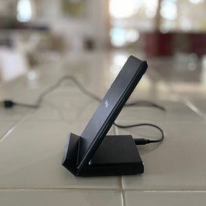 No plug in phone charger!